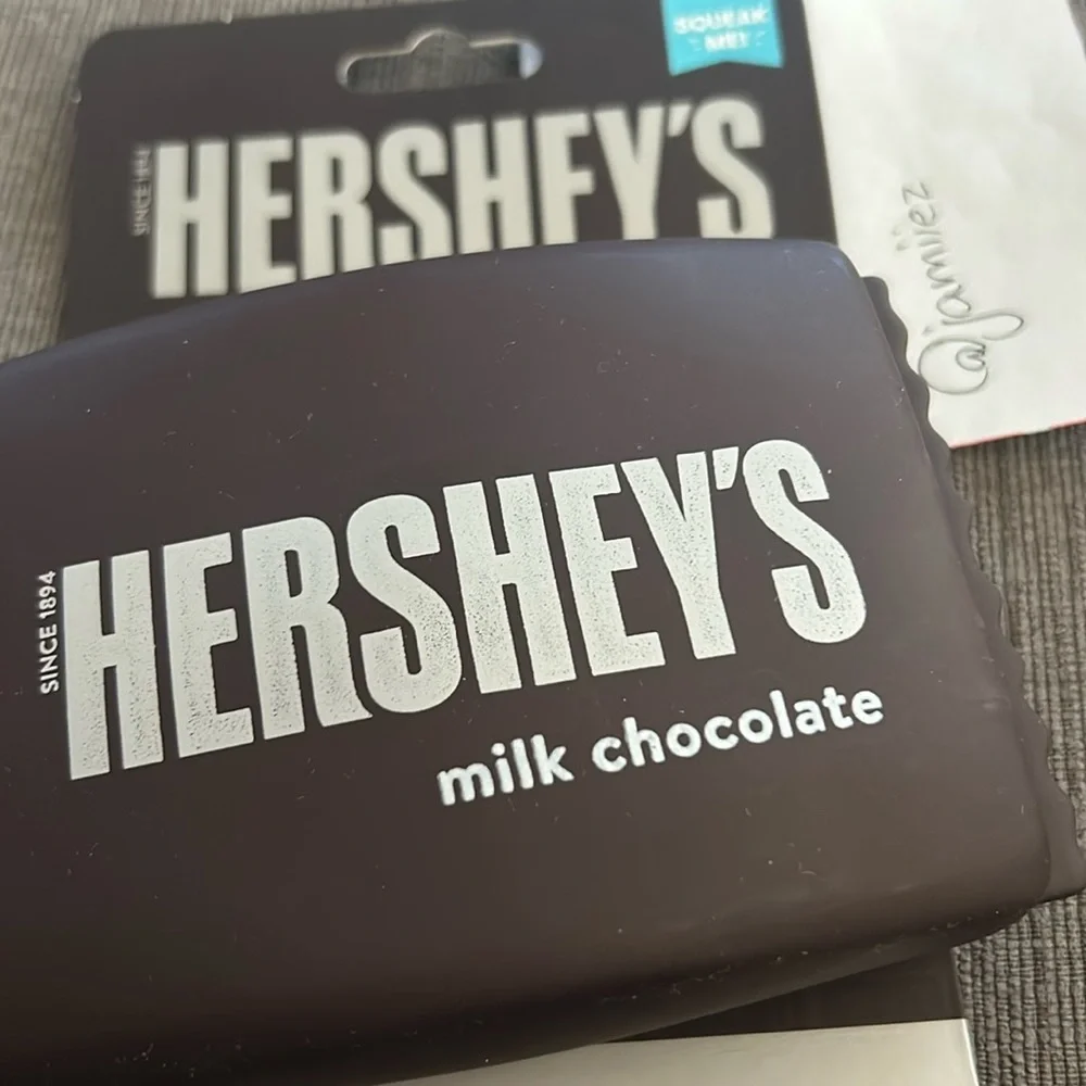 Hersheys Bar Vinyl Squeaking Dog Toy - Picture 2 of 3